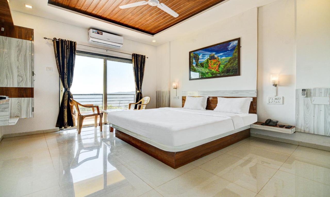 Aditya Hill View Inn Mahabaleshwar Ngoại thất bức ảnh