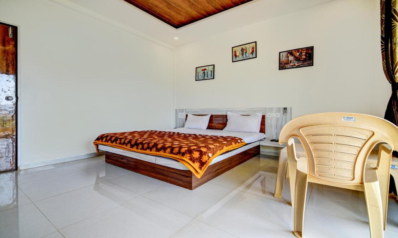 Aditya Hill View Inn Mahabaleshwar Ngoại thất bức ảnh