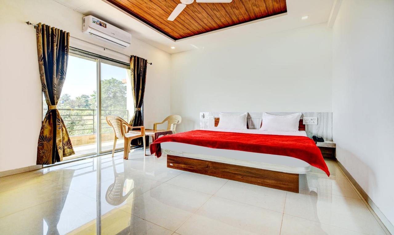 Aditya Hill View Inn Mahabaleshwar Ngoại thất bức ảnh