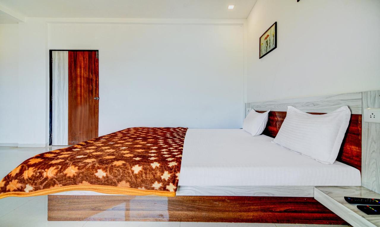 Aditya Hill View Inn Mahabaleshwar Ngoại thất bức ảnh