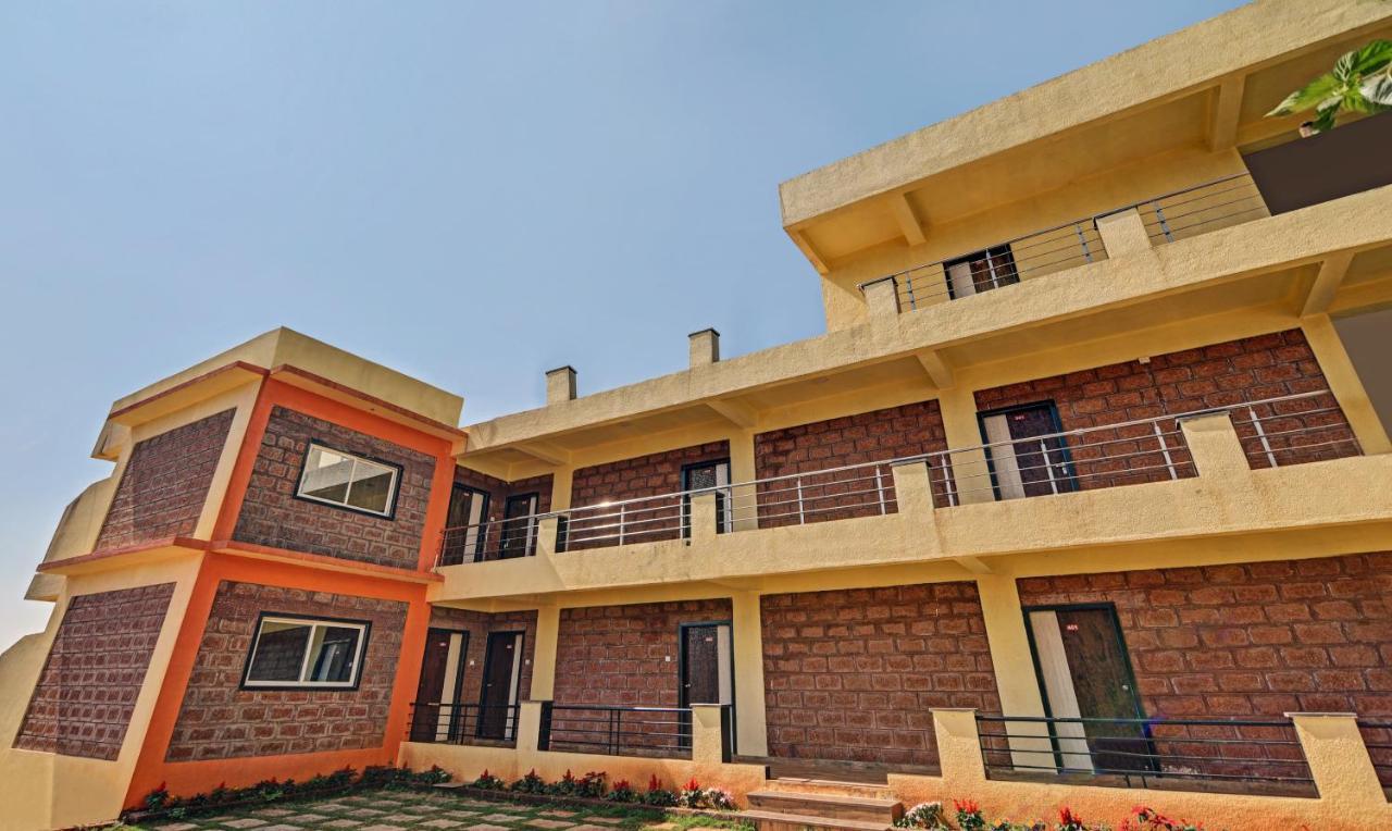 Aditya Hill View Inn Mahabaleshwar Ngoại thất bức ảnh