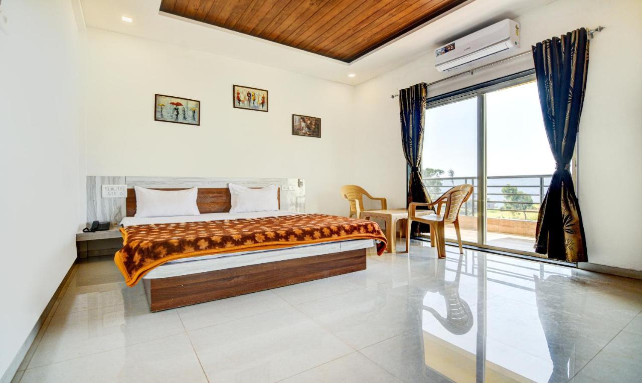 Aditya Hill View Inn Mahabaleshwar Ngoại thất bức ảnh